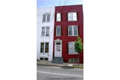 40 N Locust St in Hagerstown, MD - Building Photo