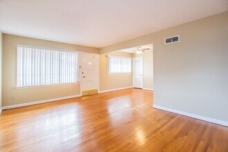 20 St Benedict Ln in Florissant, MO - Building Photo - Building Photo