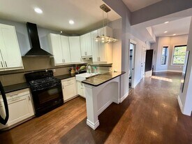 8 Cross St E in Somerville, MA - Building Photo