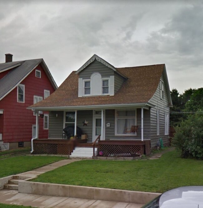 property at 308 N 16th St