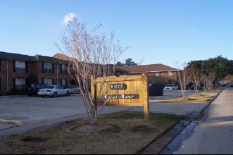 Monet Manor I in Baton Rouge, LA - Building Photo - Building Photo