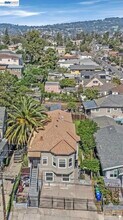 2422 E 22nd St in Oakland, CA - Building Photo - Building Photo