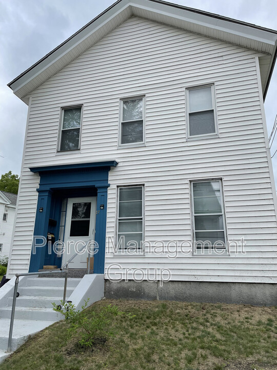 17 Hanover St in Concord, NH - Building Photo