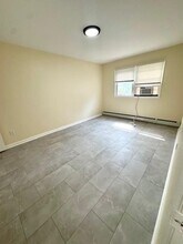 411 Manila Ave in Jersey City, NJ - Building Photo - Building Photo