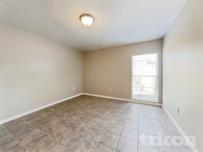 1408 Highview Rd in Brandon, FL - Building Photo - Building Photo