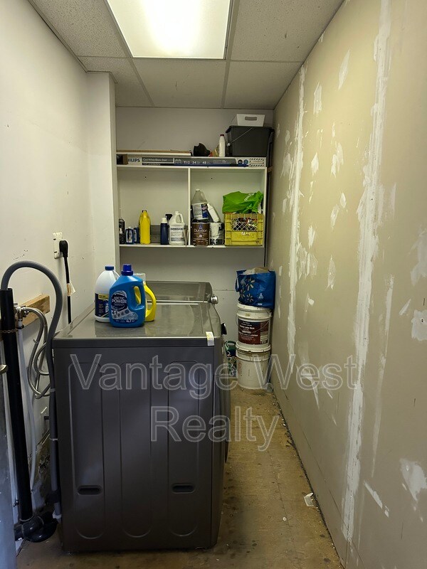 3585-3585 Elliott Rd in West Kelowna, BC - Building Photo - Building Photo