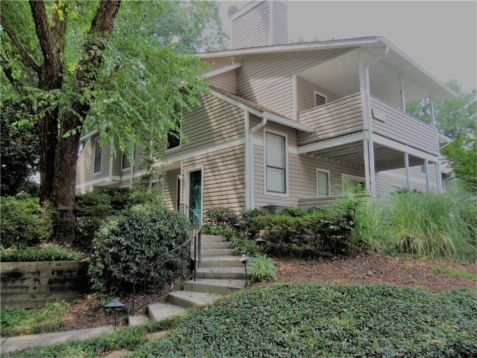 1503 Wynnes Ridge Cir SE in Marietta, GA - Building Photo