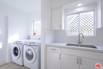 823 S Detroit St in Los Angeles, CA - Building Photo - Building Photo