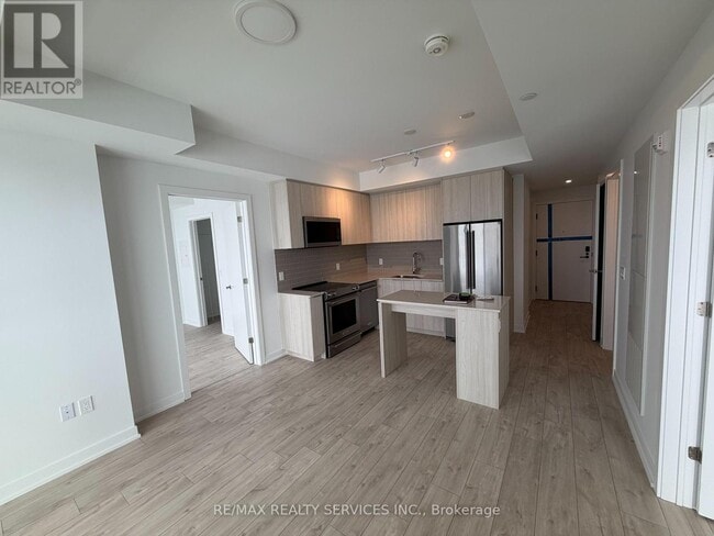 720 Whitlock Ave in Milton, ON - Building Photo - Building Photo