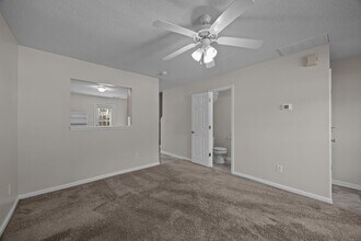 209 Pinegrove Ct in Jacksonville, NC - Building Photo - Building Photo