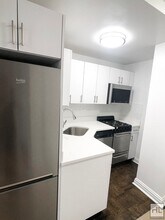 EAST 56 STREET in New York, NY - Foto de edificio - Building Photo