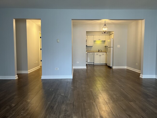 1353 Perry St in Des Plaines, IL - Building Photo - Building Photo