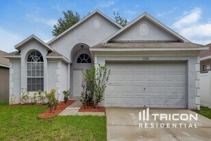 6926 Waterbrook Ct in Gibsonton, FL - Building Photo