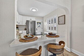 486 49th Ave N in St. Petersburg, FL - Building Photo - Building Photo