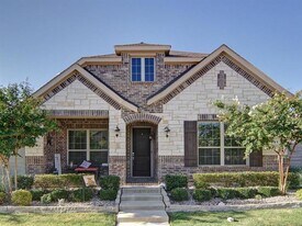 721 10th St in Argyle, TX - Building Photo