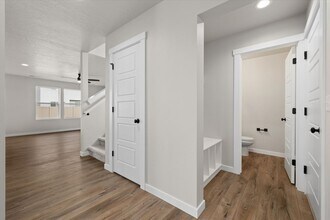 6226 W Karpathos St in Meridian, ID - Building Photo - Building Photo