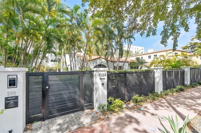 1024 Lenox Ave. in Miami Beach, FL - Building Photo - Building Photo