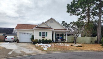 504 Burroughs Dr in Wilmington, NC - Building Photo