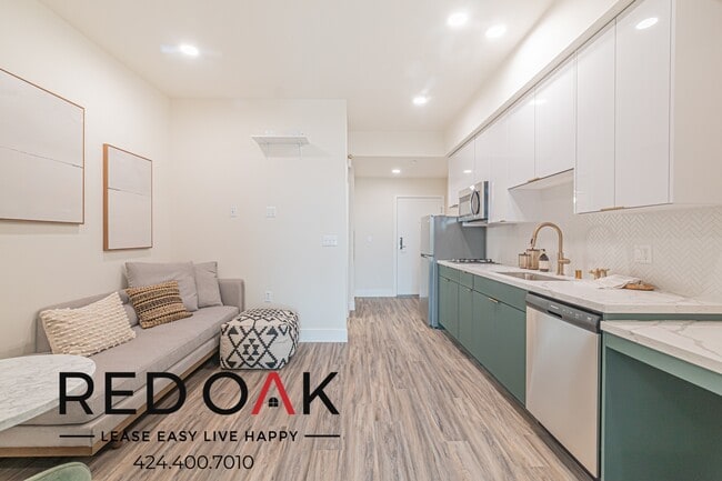 property at 1037 Dewey Ave