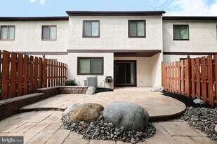 72 5 Crown Royal Cir in Evesham, NJ - Building Photo