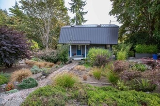 3642 Orcas Dr in Clinton, WA - Building Photo - Building Photo