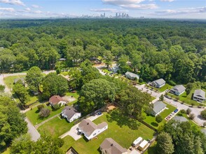 1426 Westridge Rd SW in Atlanta, GA - Building Photo - Building Photo