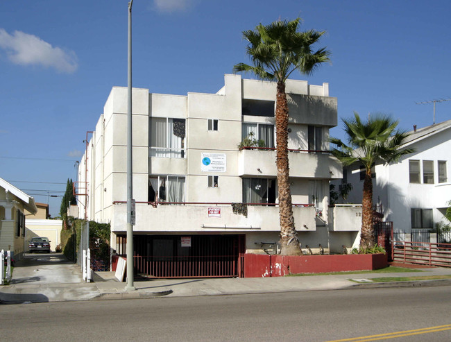 1219 N Bronson Ave in Los Angeles, CA - Building Photo - Building Photo