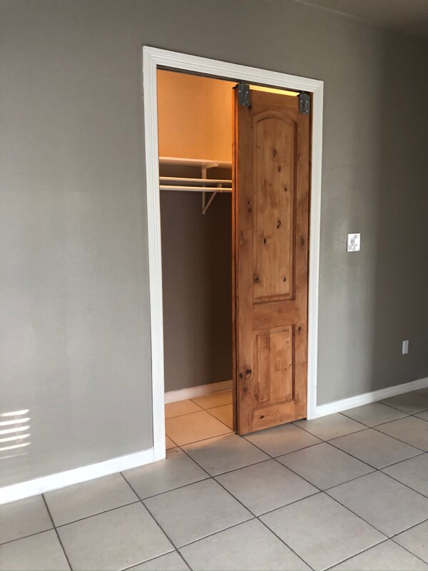 5110 Ranchero Ln in Dallas, TX - Building Photo - Building Photo