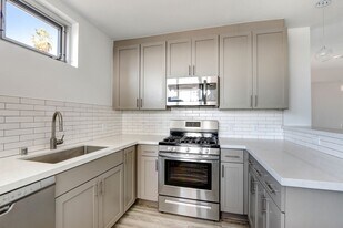 The Stanford West in Santa Monica, CA - Building Photo