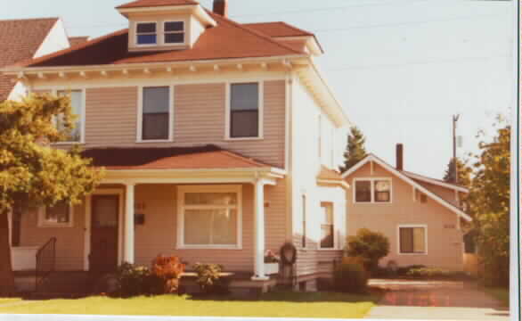 811-813 Cushman Ave S in Tacoma, WA - Building Photo