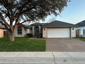 1803 Lemonwood Dr in Laredo, TX - Building Photo - Building Photo