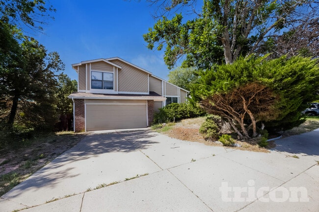 property at 3645 Sedgewood Way
