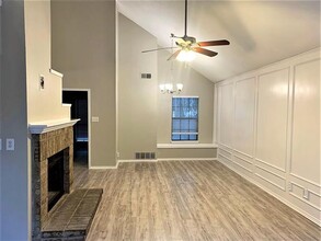4042 Windhaven Ln in Dallas, TX - Building Photo - Building Photo