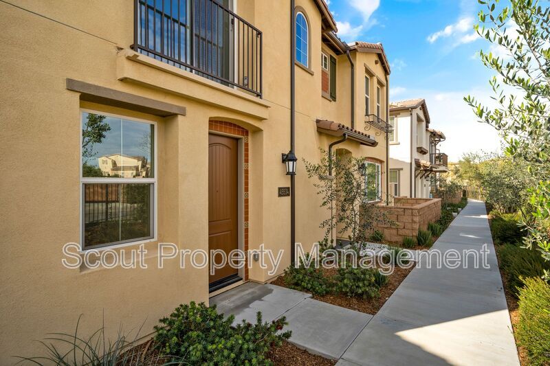 45534 Calle Luna in Temecula, CA - Building Photo