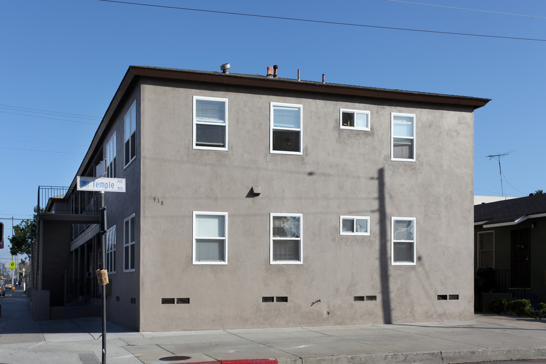 938 Temple Ave in Long Beach, CA - Foto de edificio