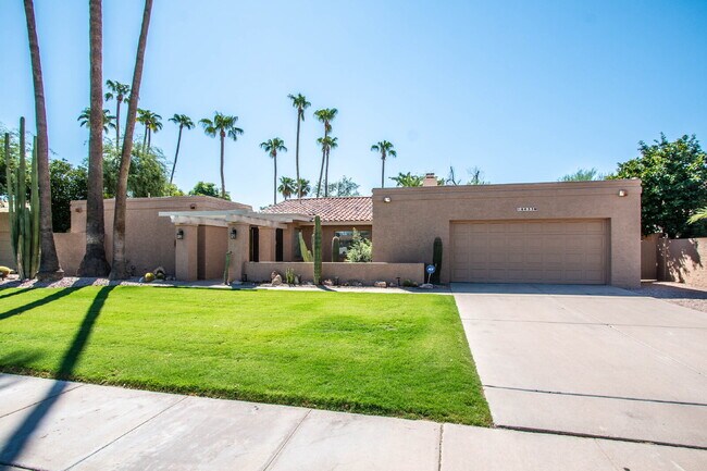 8633 E Clydesdale Trail in Scottsdale, AZ - Building Photo - Building Photo