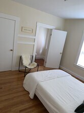27 Forest St, Unit 1 in Cambridge, MA - Building Photo - Building Photo