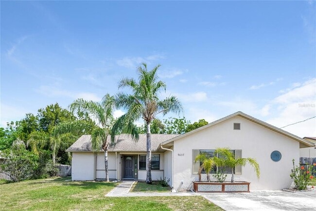 9637 Langan St in Spring Hill, FL - Building Photo - Building Photo