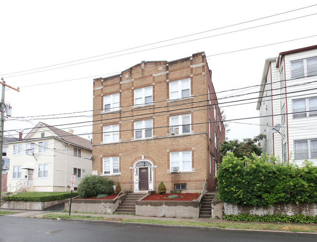 307-309 Broad St in New Britain, CT - Building Photo - Building Photo