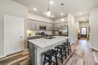 10047 Napier Dr in Rosharon, TX - Building Photo - Building Photo