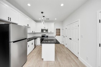 8015 Elbert St in Houston, TX - Building Photo - Building Photo