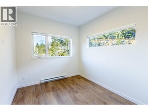 39180 Finch Dr in Squamish, BC - Building Photo - Building Photo