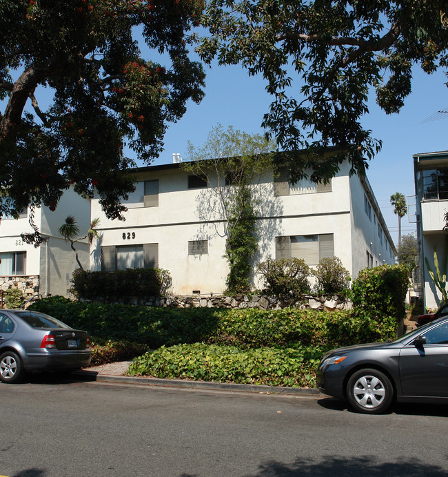 829 11th St in Santa Monica, CA - Foto de edificio - Building Photo