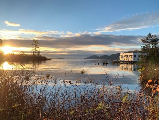 957 Steamboat Slough Rd, Unit #3 Undine