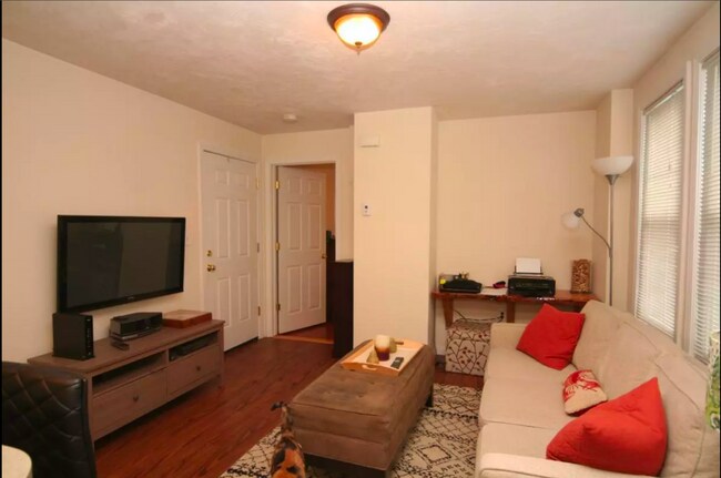 397 Columbia St in Cambridge, MA - Building Photo - Building Photo