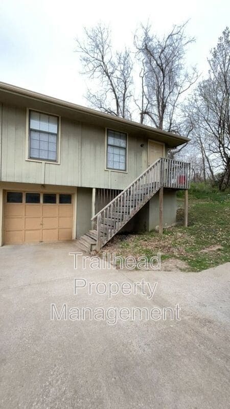 property at 416 E Pacific Ave