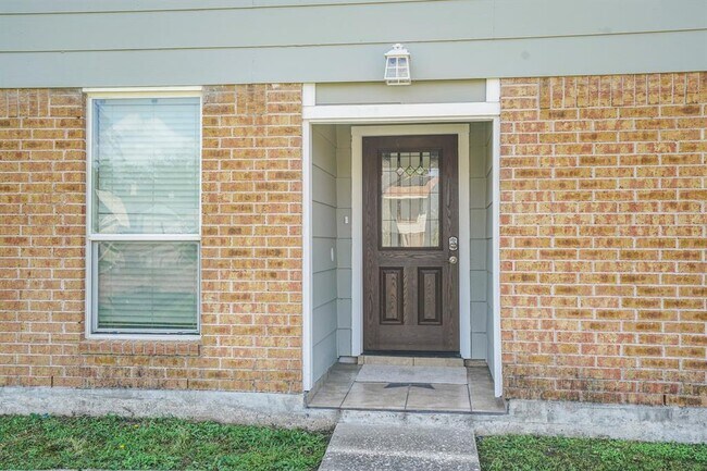 17810 Crestline Rd in Humble, TX - Building Photo - Building Photo