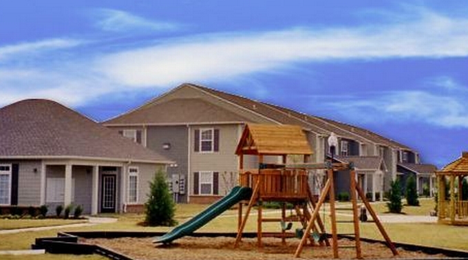 Brookfield Apartments in Valley Center, KS - Foto de edificio