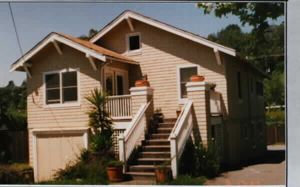 409 Greenfield Ave in San Anselmo, CA - Foto de edificio