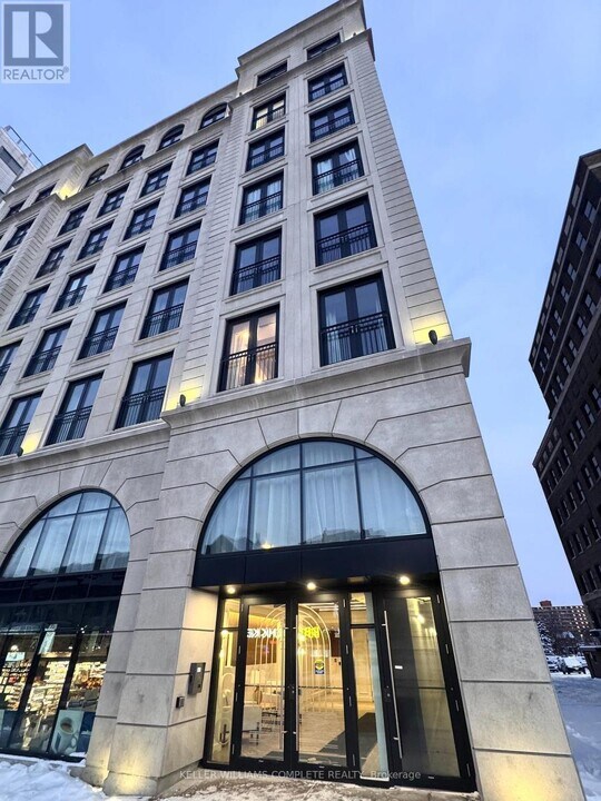 169 James St S in Hamilton, ON - Building Photo